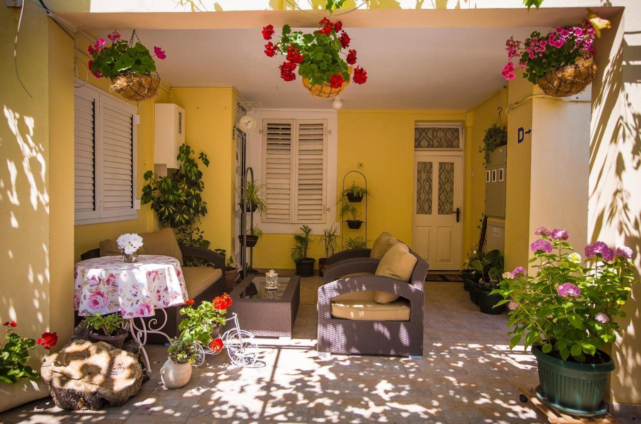 Miomir Perazic Apartments Petrovac Exterior foto